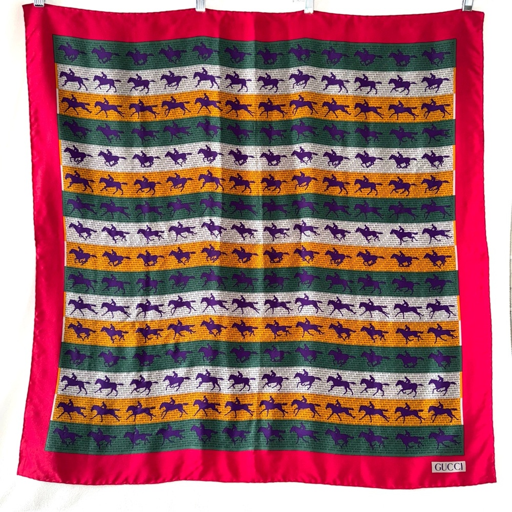 GUCCI Scarf Vintage Equestrian Print Horse & Rider Galloping STUNNING - Picture 13 of 13